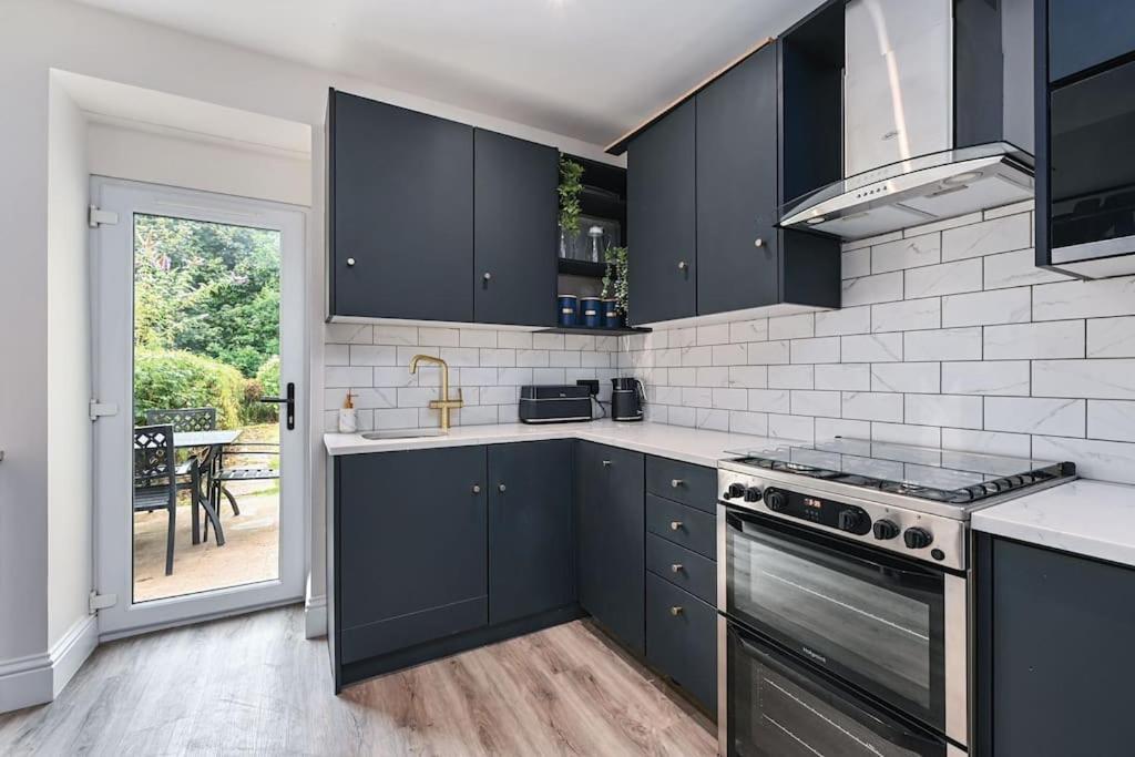 Stunning Spacious Duplex With Garden 141A Hastings Exterior photo